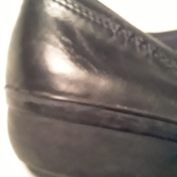 Clark's Black Ruched Leather Loafers - Picture 13 of 16